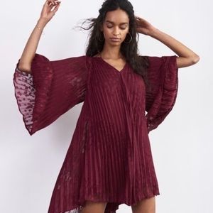 Anthropologie Toulon Pleated Kimono Sleeve Plum Dress Size Small
